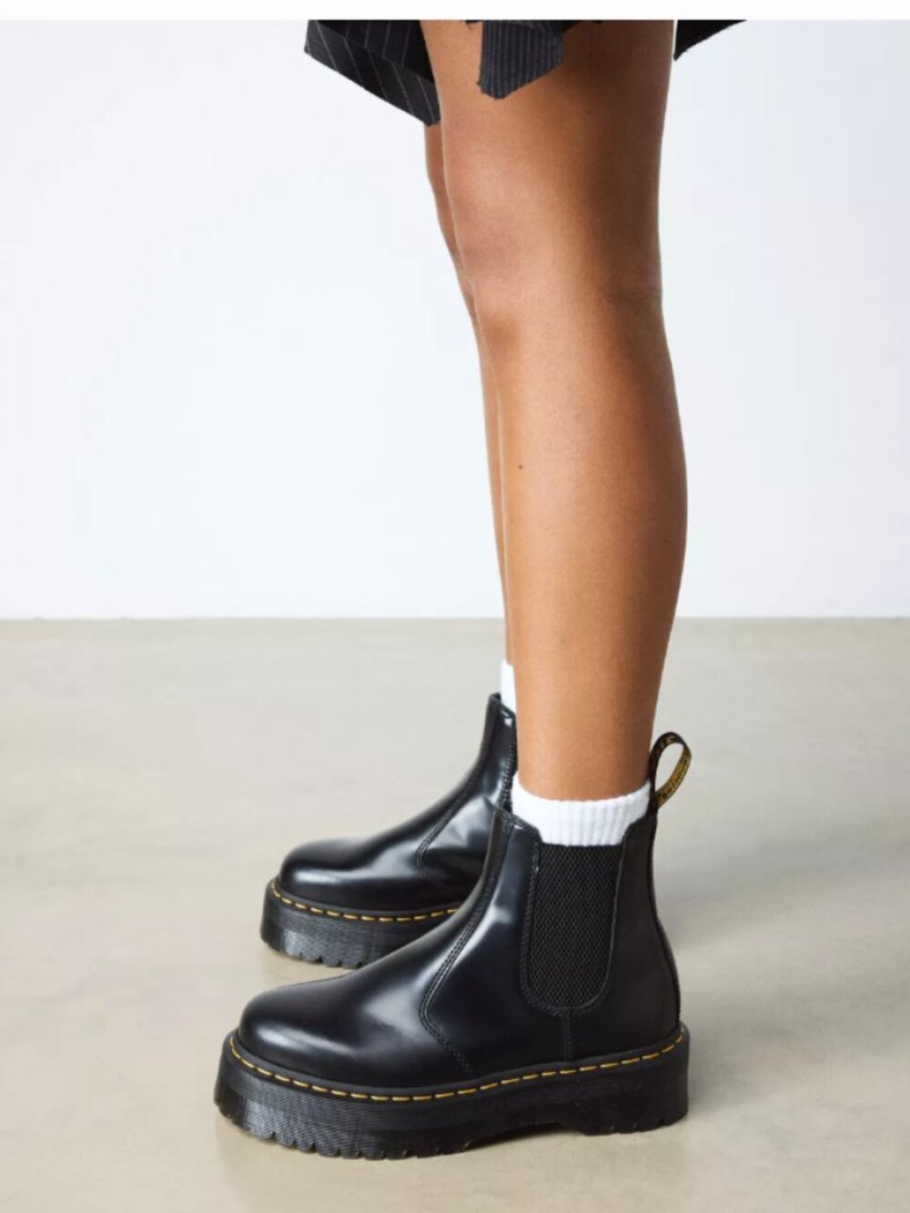 Dr. Marten 2976 Quad Smooth Leather Platform Chelsea Boots